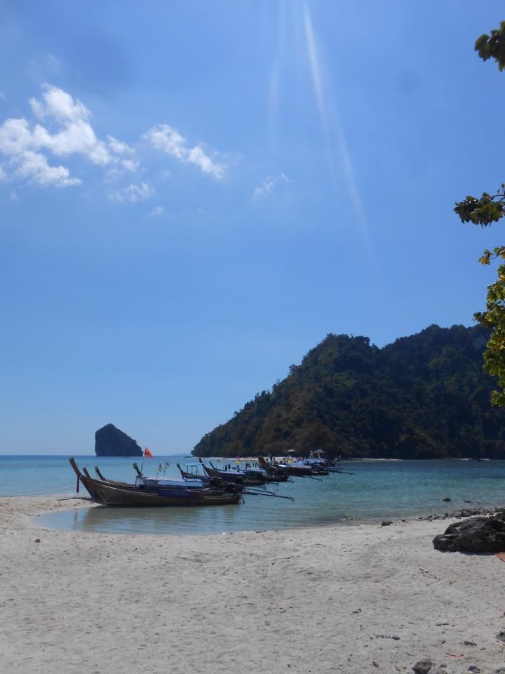 KRABI VISITE DE 4 ÎLES                2200 BATH